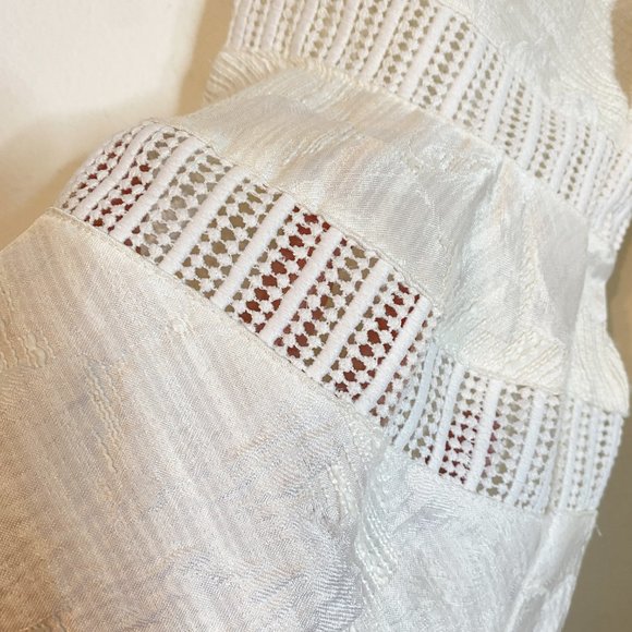 Belle Badgley Mischka Ivory Textured Bell Sleeve Dress Size 12 Floral Crochet - Picture 4 of 5